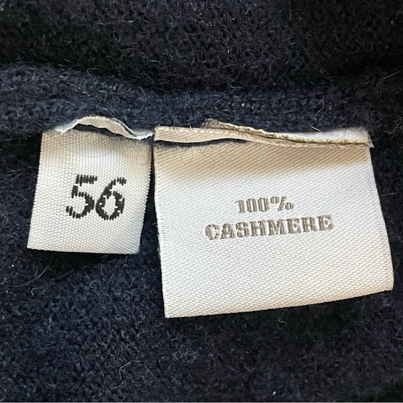 Strategic Business Unit | Navy Blue V Neck Cashmere Pullover Sweater - Picture 7 of 8